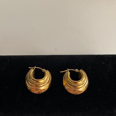 14KT gold twisted hoop earrings