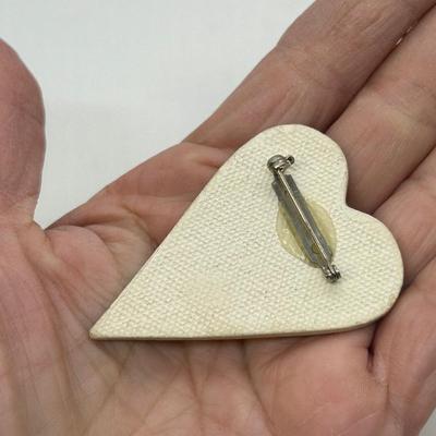 Retro Ceramic Patchwork Pattern Heart Shaped Pin