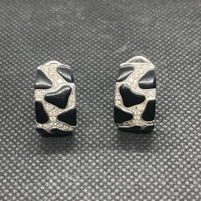 14kt leopard print earrings
