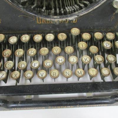 Vintage Manual Underwood Typewriter