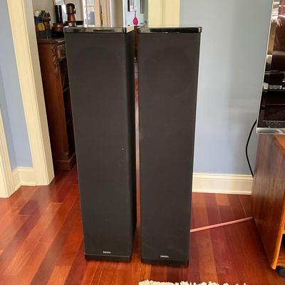 MR-1003 Pair of DEFINITIVE Bipolar Floor Standing Speakers Model BP-10