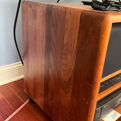 MR-1008 Custom Wood Design Audio / Stereo Cabinet