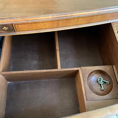 MB-1025 Vintage IRWIN Bowfront Handpainted Three Drawer Dresser