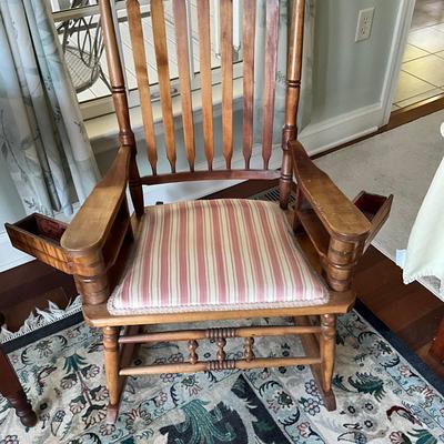 MB-1030 Antique Victorian Arrowback Sewing Rocker