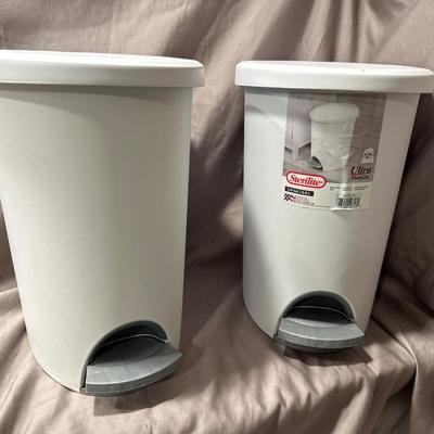 Two 2.6 Gallon Garbage Cans