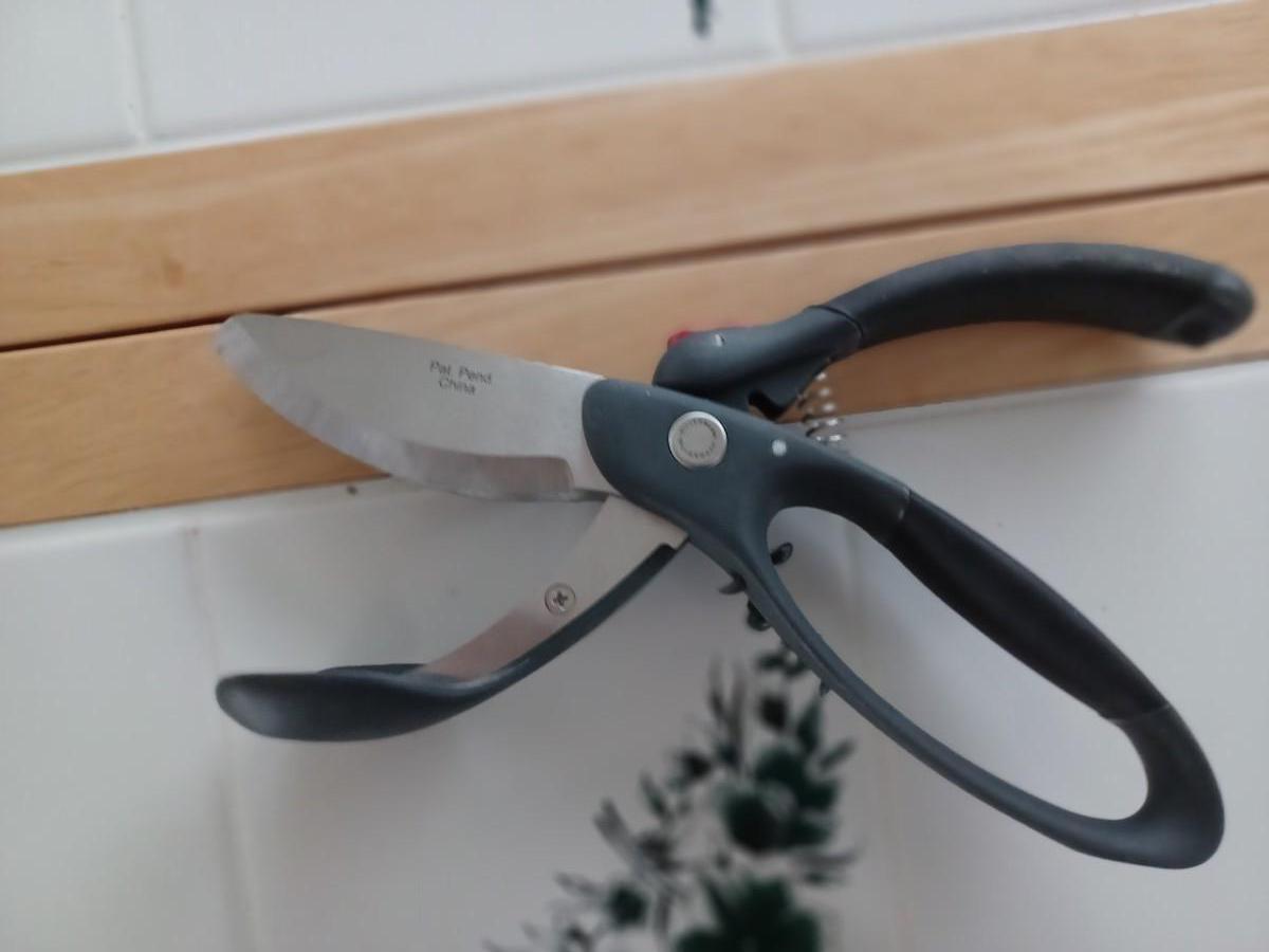 Silvermark Salad chopper shears | EstateSales.org