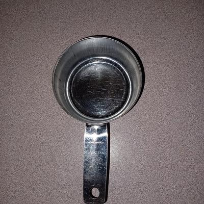 Vtg stainless measuring cup
