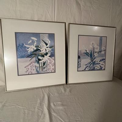 Modern Lamp & Pair of Framed Floral Prints (LR-RG)
