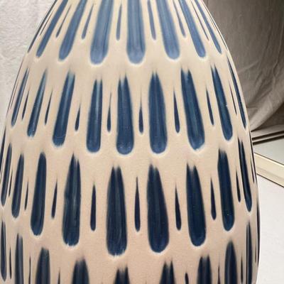 Modern Lamp & Pair of Framed Floral Prints (LR-RG)