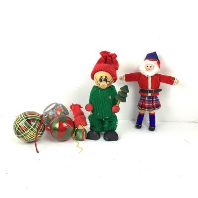 Lot 387. Vintage Santa & Christmas Balls