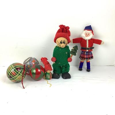 Lot 387. Vintage Santa & Christmas Balls