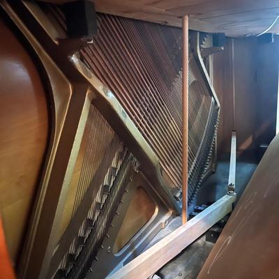 Hobart M. Cable Upright Piano (DR-MG)