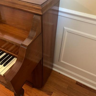 Hobart M. Cable Upright Piano (DR-MG)