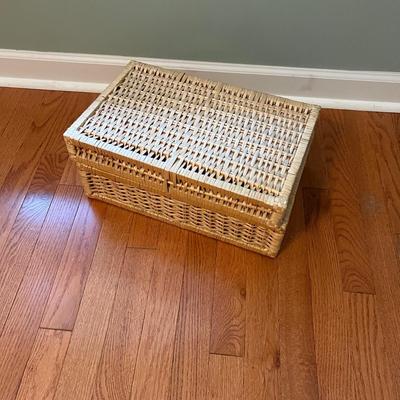 Edward Donovan Butterfly Print, Baskets & Pillow (PS-RG)