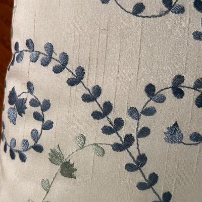 Edward Donovan Butterfly Print, Baskets & Pillow (PS-RG)