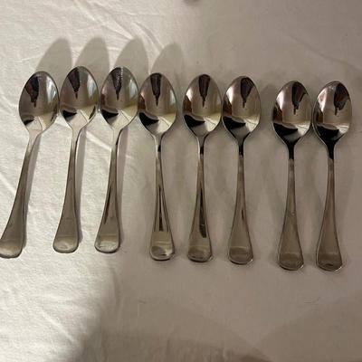Hampton Silversmiths Flatware Set (DR-MG)