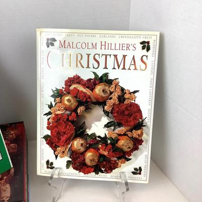 401 Christmas with Victoria Colonial Williamsburg Holiday Decorating