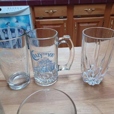 7 Assorted glass Lot