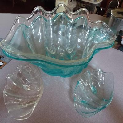 Clam Shell Acrylic Bowls 2 Serving w/2 small