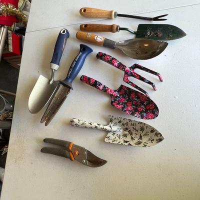 Gardening Essentials (G-RG)