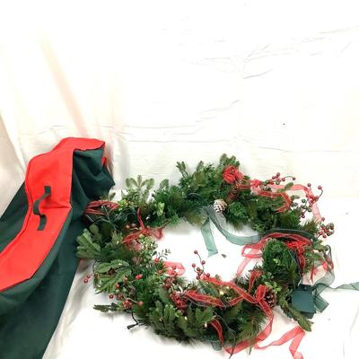 Lot 398  Christmas Garland/Wreath, Battery Powered Lights & Canvas Storage Bag