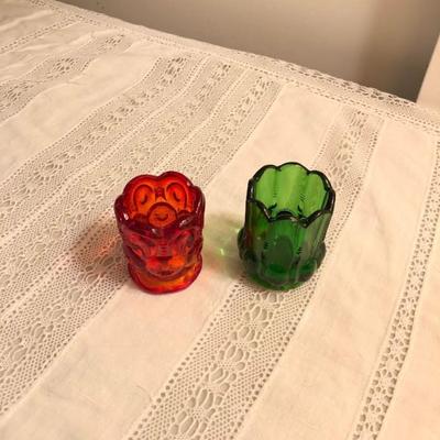 Red and green toothpick holder set