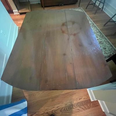 Drop Leaf Table with Three Leaves (DR-MG)
