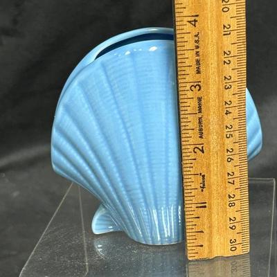 Retro Pale Blue Ceramic Scallop Shell Seashell Figurine Toothbrush Pencil Holder