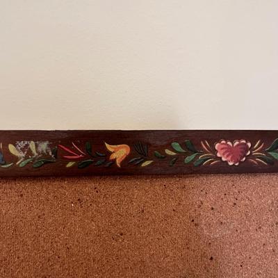 Painted Wooden Framed Cork Board & Wooden Desk Lamp (UB-KL)