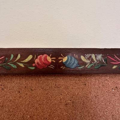 Painted Wooden Framed Cork Board & Wooden Desk Lamp (UB-KL)