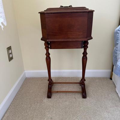 Wooden Sewing Box with Drawer (UB-KL)