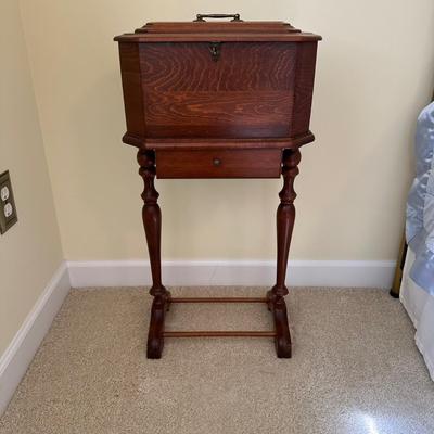 Wooden Sewing Box with Drawer (UB-KL)