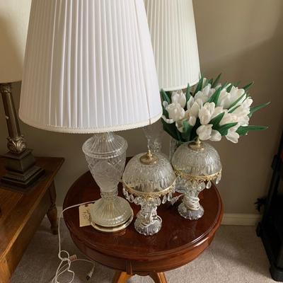 Lamps & table