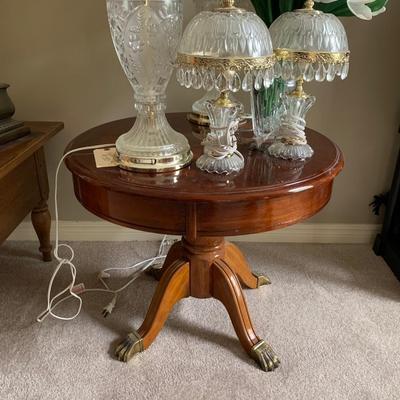 Lamps & table