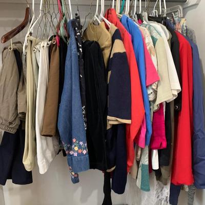 Women’s hats & clothes