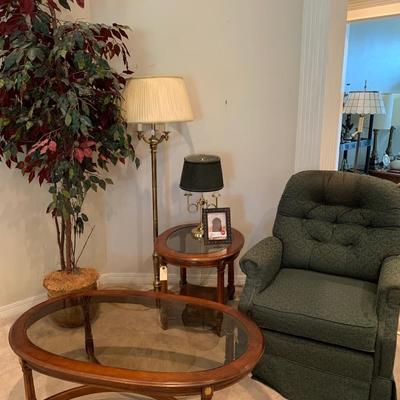 Furniture & decor