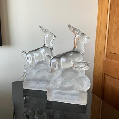 LR-1084 Pair of Art Deco Gazelle Frosted Glass Bookends / Figures