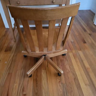 Ethan Allen Desk with Chair