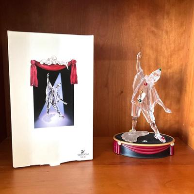 LR-1087 Swarovski 1999 Pierrot Masquerade Figurine