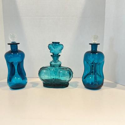 LR-1089 Set of Three Blue Glass Decanters