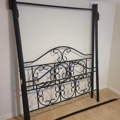 Black Metal Canopy Bed, Queen Size