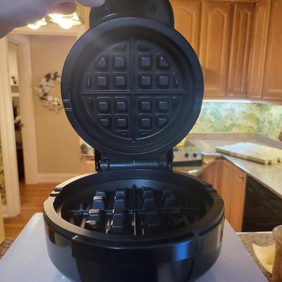 3 New Curtis Stone Stuffed Waffle Maker