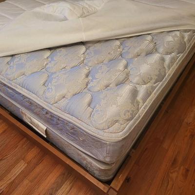 Ethan Allen 3 Bed Piece Set, Full Size