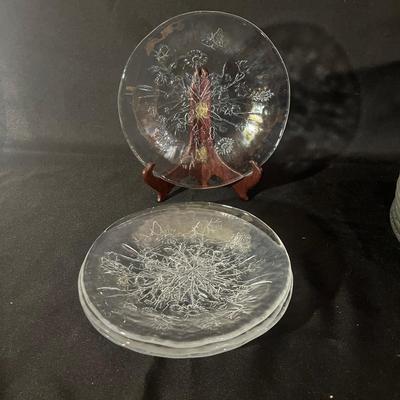 Four Sets of Glass Plates with a Variety of Designs (DR-MG)