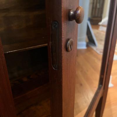 Glass Doored Wooden Display Cabinet (DR-MG)