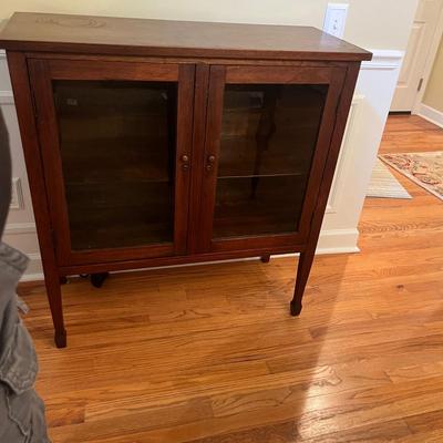 Glass Doored Wooden Display Cabinet (DR-MG)