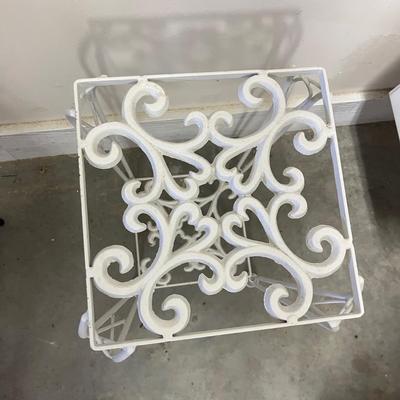 Metal Plant Stands (G-MG)
