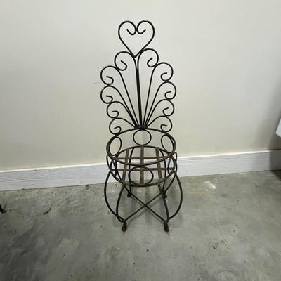 Metal Plant Stands (G-MG)