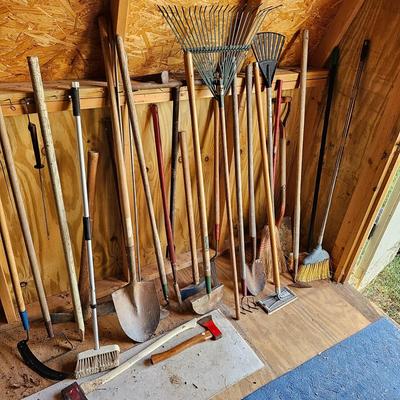 Collection of Yard & Garden Tools  (S-JS)