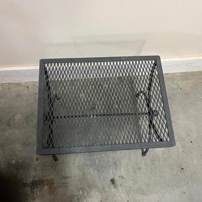 Tiered Metal Plant Stand & Table (G-MG)